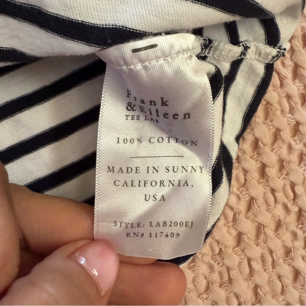 Frank & Eileen Tee Josephine Fit Shirt Made in USA - Picture 4 of 7